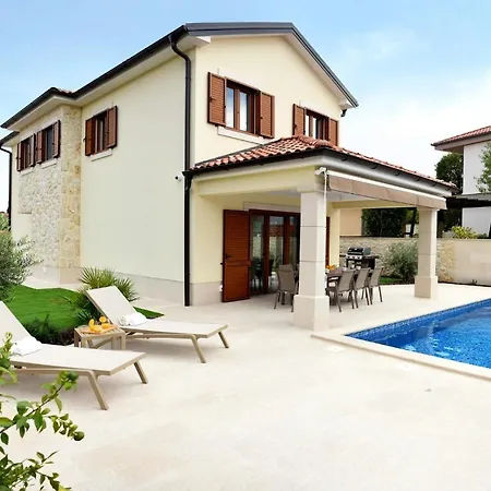 Villa Julija Rasopasno