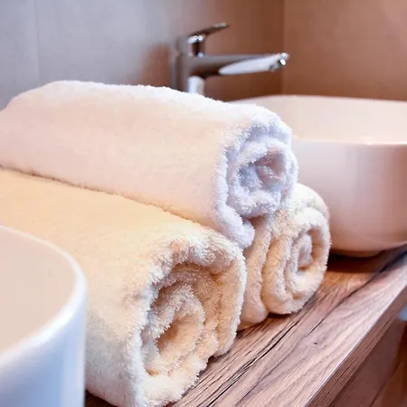 Julija Villa Rasopasno